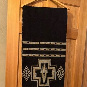 Pendleton Black and Cream Geometric Scarf